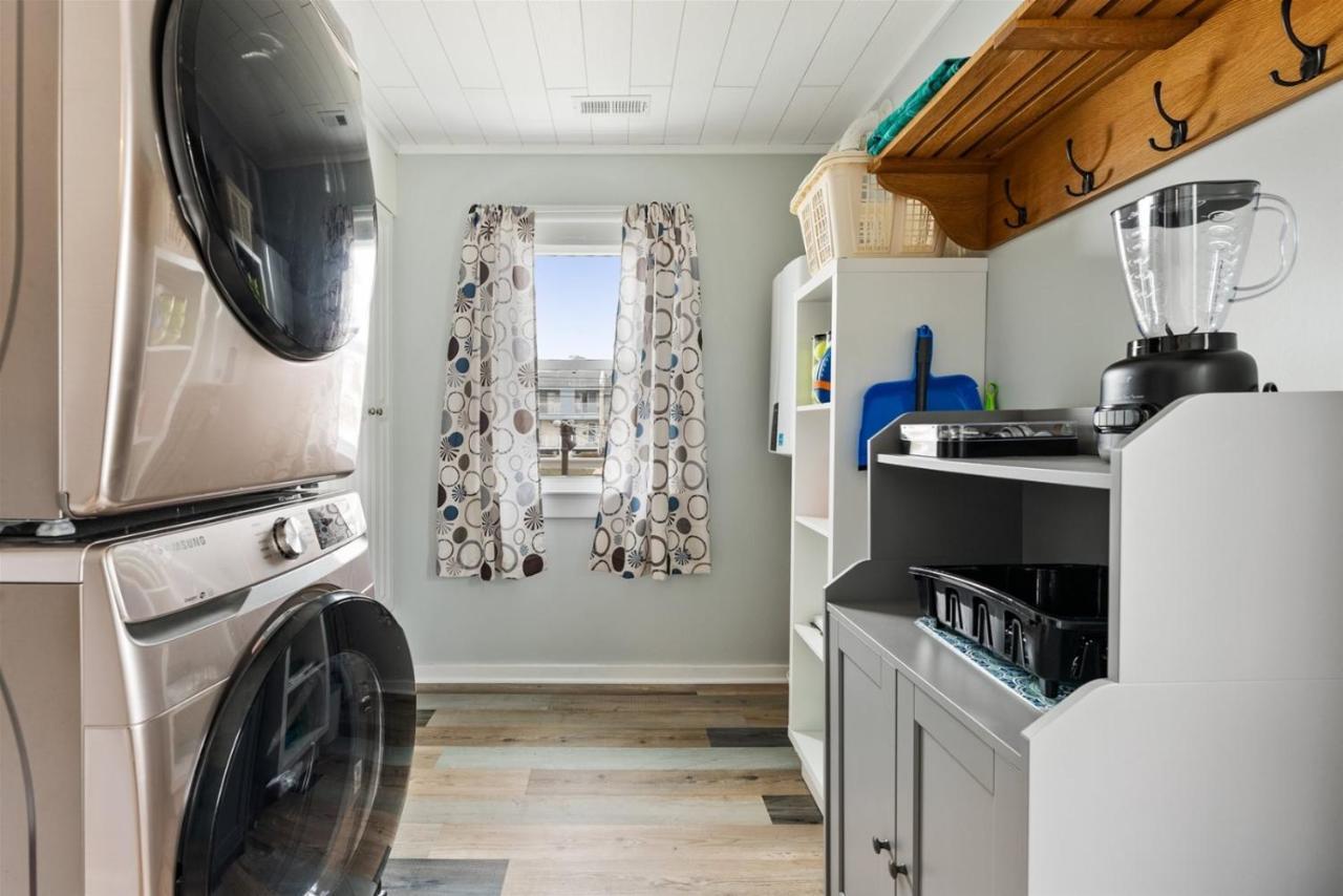 Newly Renovated 4 Bedroom Home Only 2 Blocks From The Beach! Уайлдууд Екстериор снимка