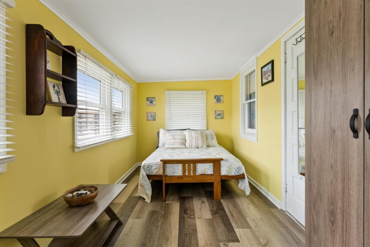 Newly Renovated 4 Bedroom Home Only 2 Blocks From The Beach! Уайлдууд Екстериор снимка